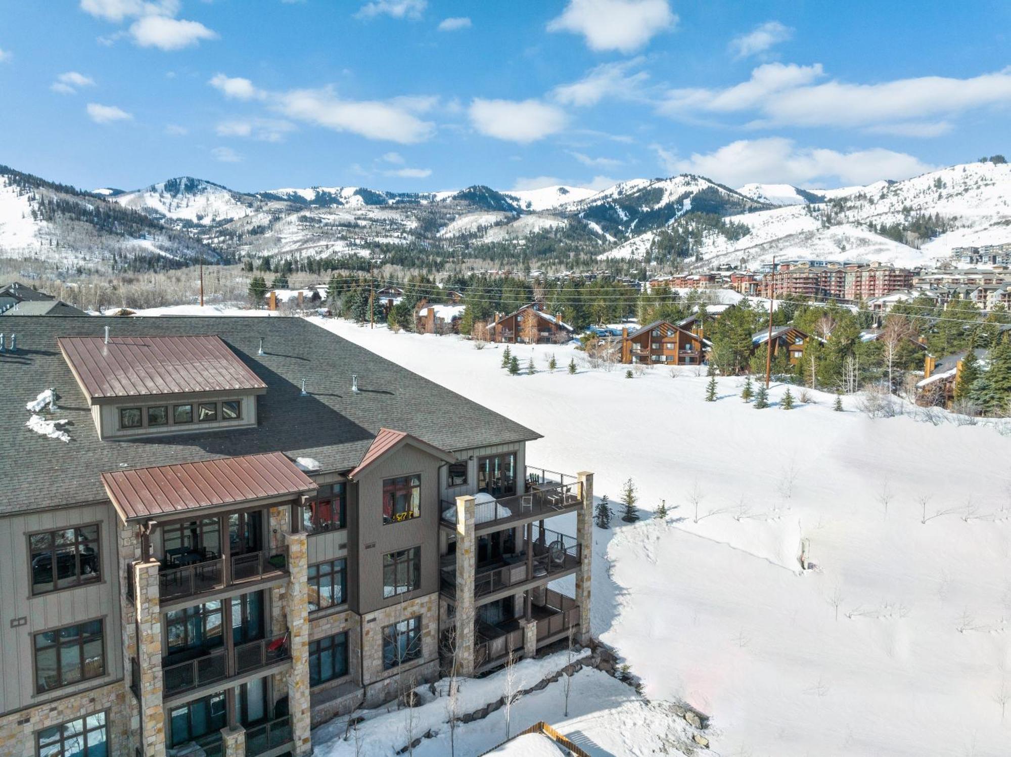 Blackstone Luxury 2Br, Walk To Skiing At Cabriolet, Mountain View, Shared Pool And Hot Tub, Gym Park City Exterior photo