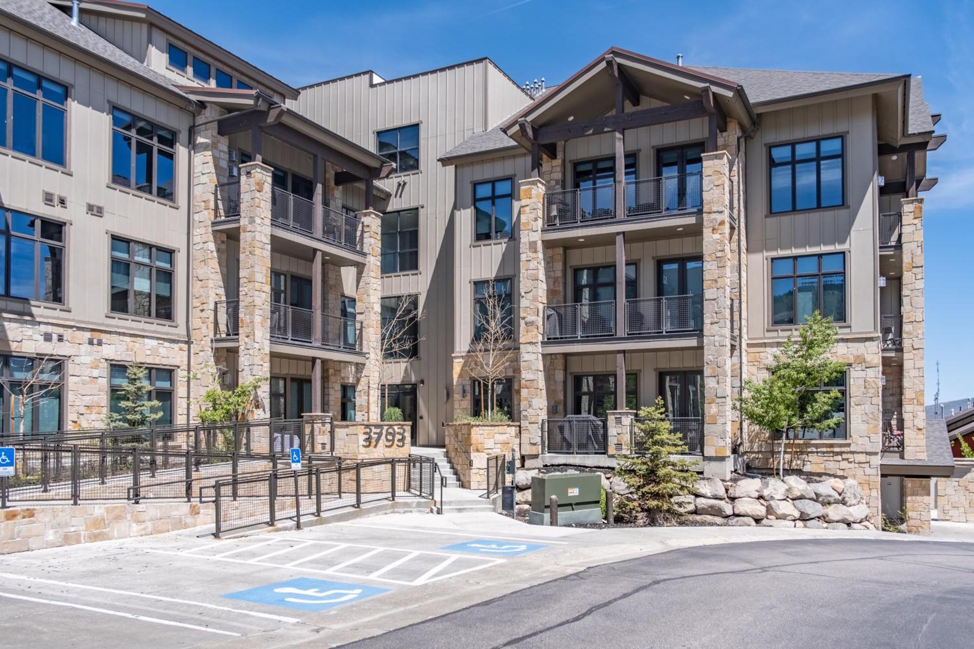 Blackstone Luxury 2Br, Walk To Skiing At Cabriolet, Mountain View, Shared Pool And Hot Tub, Gym Park City Exterior photo