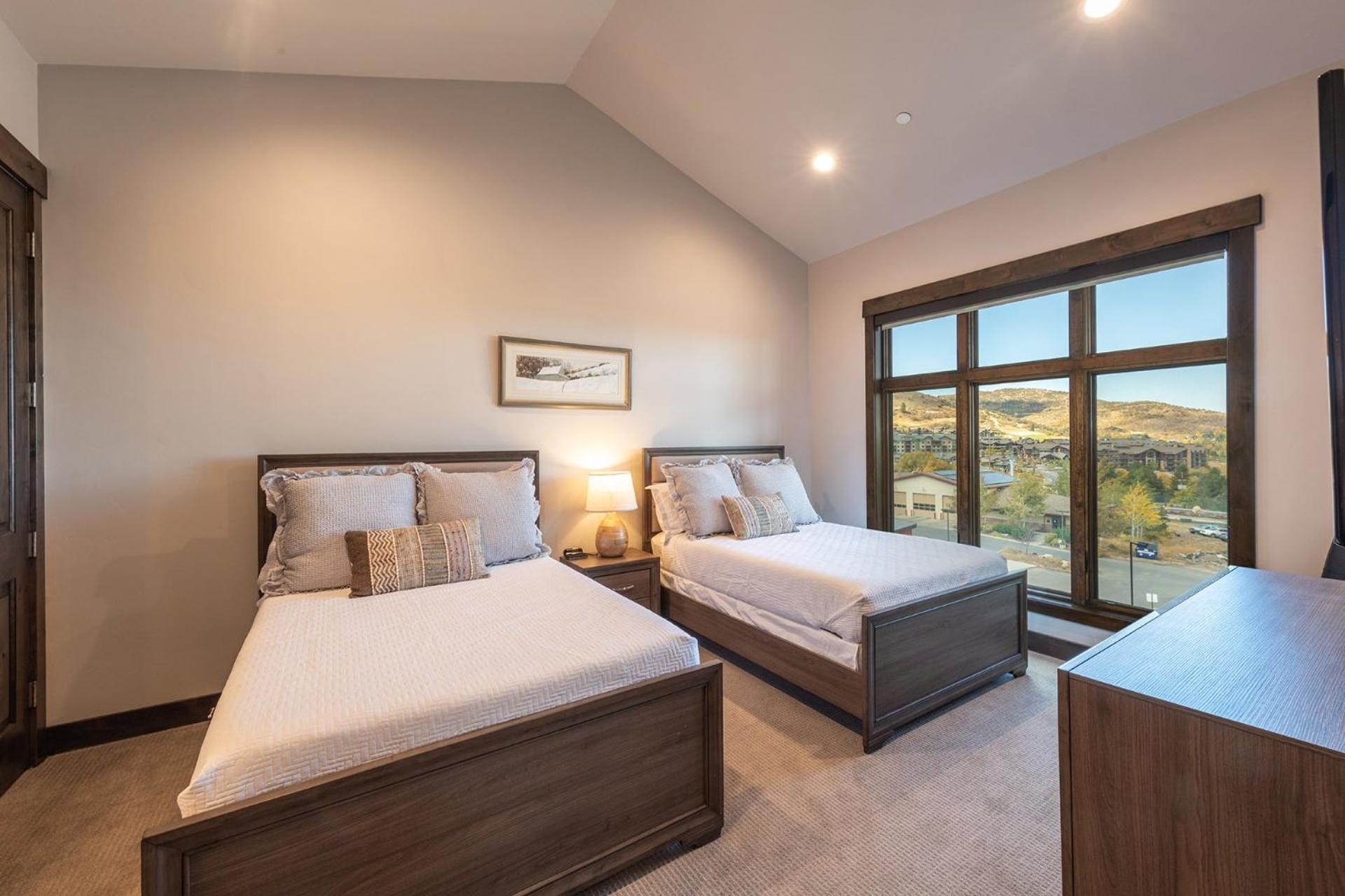 Blackstone Luxury 2Br, Walk To Skiing At Cabriolet, Mountain View, Shared Pool And Hot Tub, Gym Park City Exterior photo